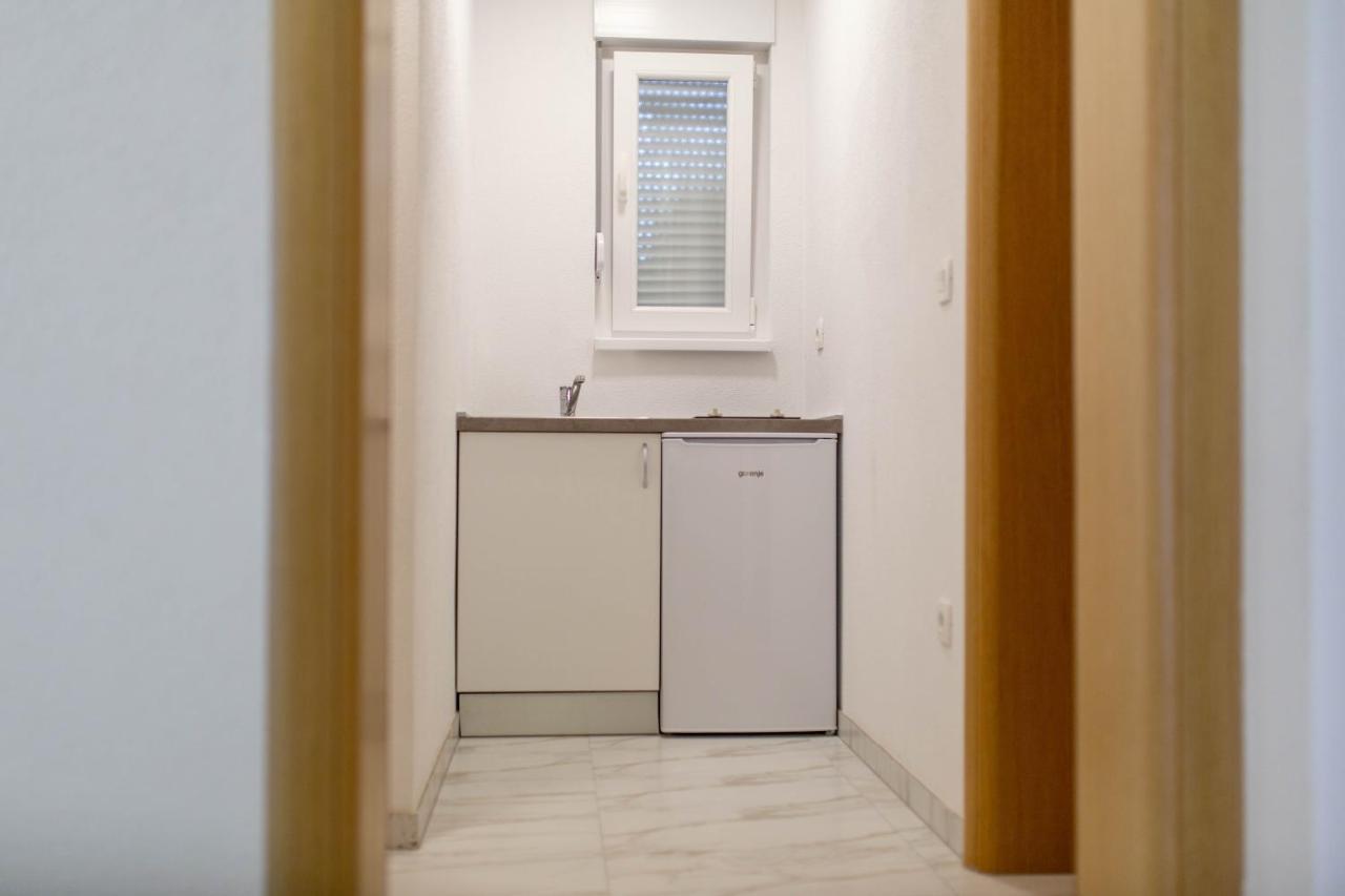 Apartmani Mia Prozor Buitenkant foto